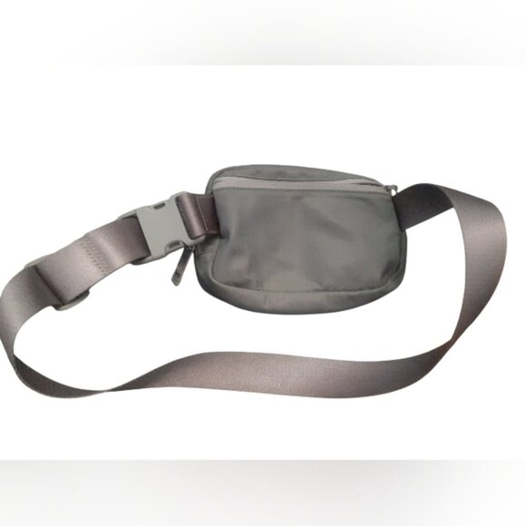 Lululemon Everywhere Belt Bag Gray Grey - Picture 7 of 11